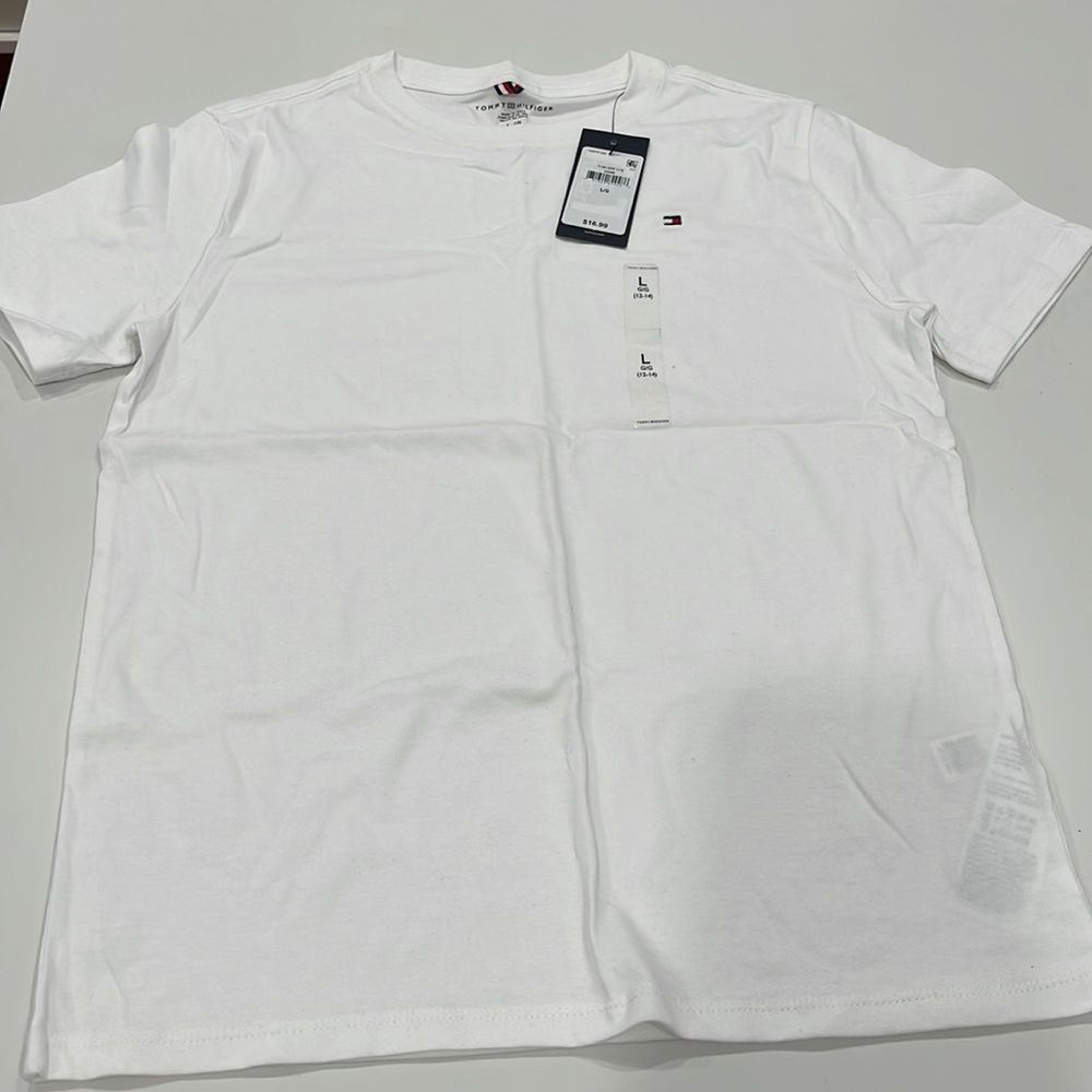 NWT Boys Tommy tee